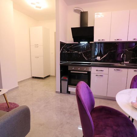 Klaudia Apartment Пула Екстериор снимка