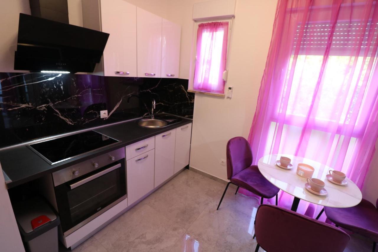 Klaudia Apartment Пула Екстериор снимка