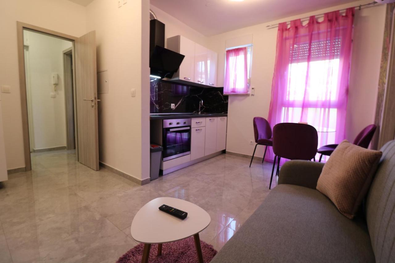 Klaudia Apartment Пула Екстериор снимка